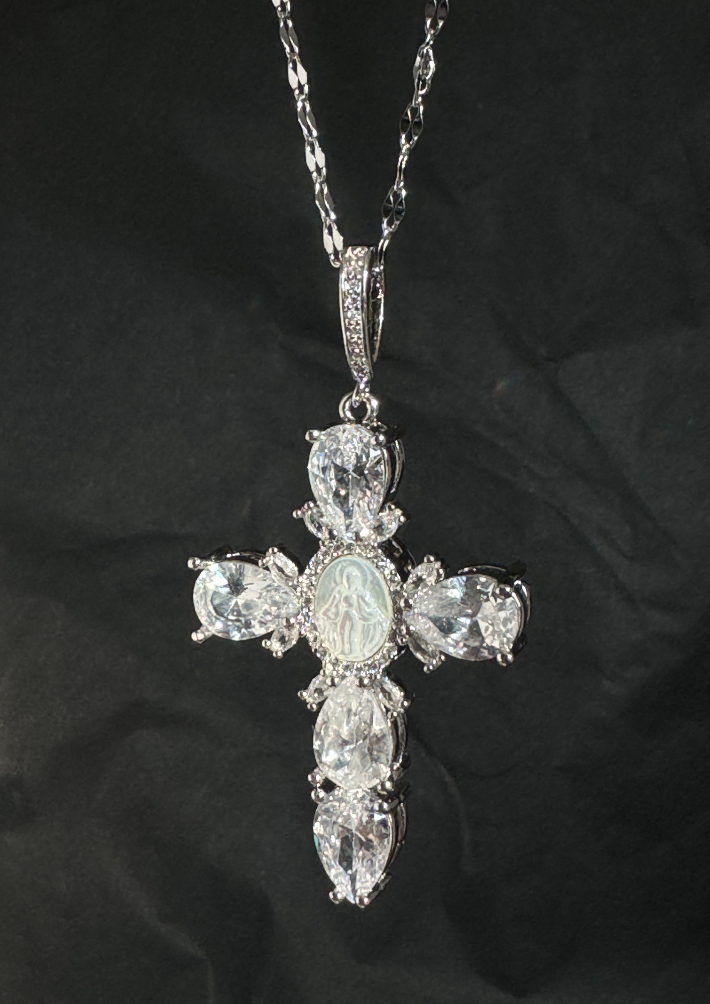 Diamond Cross Necklace - Edelstahl (Vorbestellung)